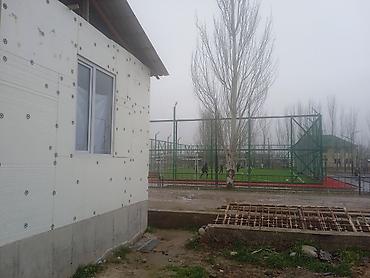 Продажа времянок: Продаётся одноэтажный дом с двором. Характеристики: - Отдельно — 2