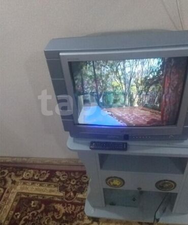 пульт playstation 3: Klassik kineskop televizor və TV stendi dəsti. - Ekran: təxmini 21–25