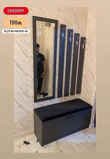 plasmas skaflar: Dəhliz üçün asma paltar askısı, güzgü və oturacaqlı şkafdan ibarət — 1