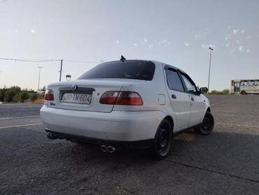 tayota raf 4: Fiat Albea: 1.4 l | 2006 il Sedan