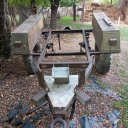 Traktorlar: Kənd Təsərrüfatı üçün qoşqu uazın olub . Üstündə svarka ot çən — 2