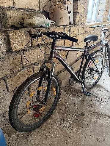 Спортивные велосипеды: Velosiped – dağ/şosse tərzi, 26" təkərlər Xüsusiyyətlər: - Çərçivə — 2
