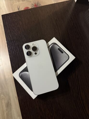 прочный телефон: IPhone 15 Pro, Б/у, 256 ГБ, White Titanium, Защитное стекло, Чехол, Коробка, 88 %