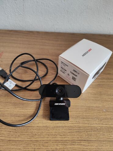 Веб-камеры: Продаю дёшево веб камеру HIKVISION DS-U02 В идеальном состоянии почти