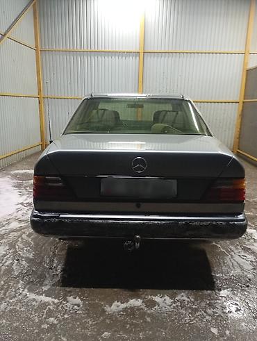 Mercedes-Benz: Mercedes-Benz W124: 1989 г., 2.3 л, Механика, Бензин, Седан — 2