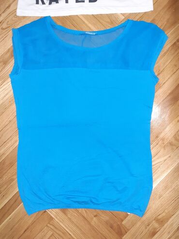 pamucna bluza sa nabranim rukavp s: Plava pamucna majica, gore je til, duzina plave 64cm