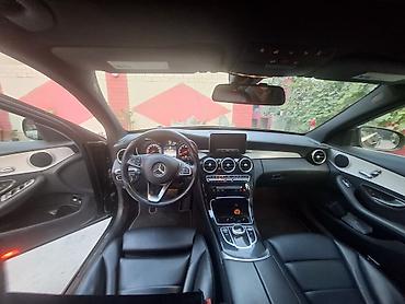 Mercedes-Benz: Mercedes‑Benz C‑Class sedan – qara rəng, AMG üslublu xarici paketli — 4