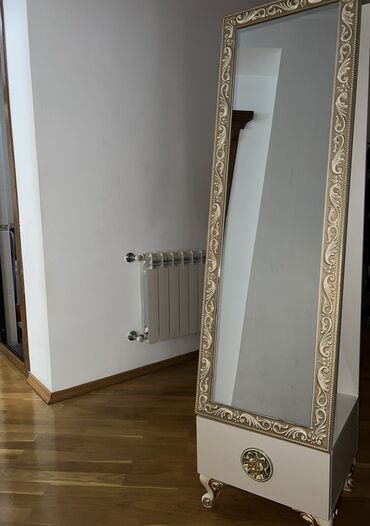 Yataq otağı dəstləri: 2 təknəfərlik çarpayı, 2 tumba, Komod, Termo, Azərbaycan, İşlənmiş — 12