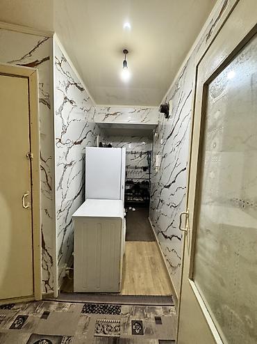 индивидуальный квартира: 1 комната, 33 м², Индивидуалка, 1 этаж, Старый ремонт — 3