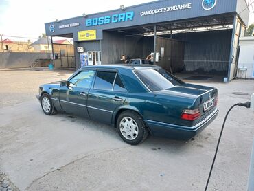 ешка германка: Mercedes-Benz 200: 1995 г., 2 л, Механика, Бензин, Седан