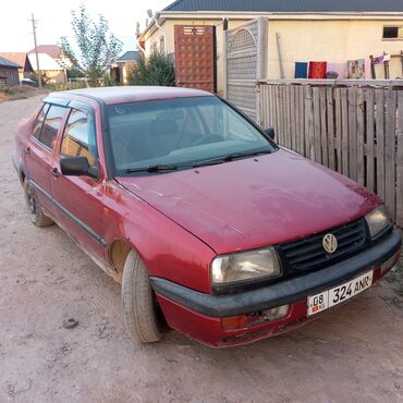 ман авто: Volkswagen Vento: 1992 г., 1.8 л, Автомат, Бензин, Седан