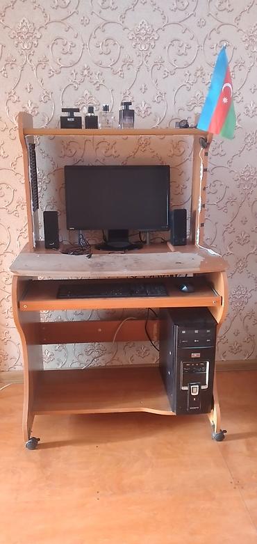 Masaüstü kompüterlər və komponentlər: Kompyuter dəsti və iş masası Tərkibi: - Sistem bloku (tower tipli, ön — 1