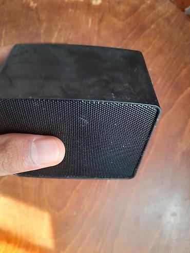 orijinal ses mp3: Kompakt Bluetooth portativ səsgücləndirici - Forma: düzbucaqlı, ön — 1