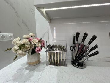 Посуточная аренда квартир: 4 комнаты, Душевая кабина, Постельное белье, Кондиционер — 13