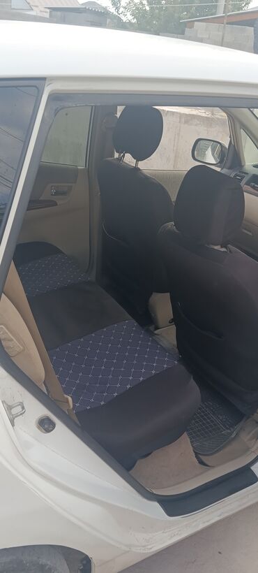 купить авто в кредит без первоначального взноса: Toyota : 2002 г., 1.5 л, Автоматические, Бензин, Минивэн