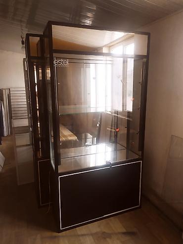 standing mirror: DiA. Витрины ДиА с зеркальной стеклом,с замком высота 2 м ширина 1 — 2