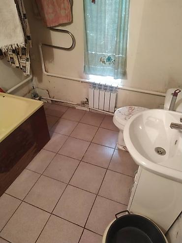 Продажа коттеджей и домов: Дом в Канте!! в Военном городке. Планировка: - 2жилые комнаты,одна — 10