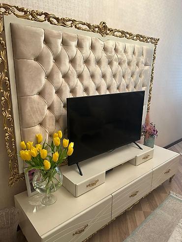 Tv stend. 220azn.ideal veziyyetde ünvan 20 yanvar* Tehi