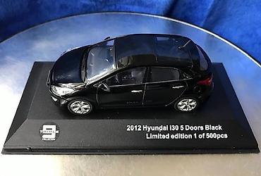 Avtomobil modelləri: Коллекционная модель Hyundai i30 5 door black 2012 Limited Edition — 24