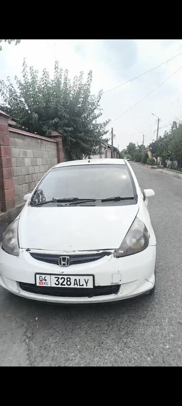 шины на 2107: Honda Fit: 2002 г., 1.3 л, Автомат, Бензин, Хетчбек
