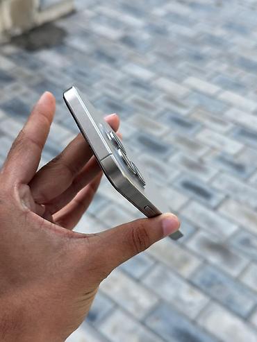 iphone 11max: IPhone 15 Pro, 128 GB, Gümüşü, Face ID — 5
