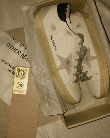 кроссовки мужские зимние: Кроссовки, 40, Golden Goose, Новый, цвет - Белый, Платная доставка