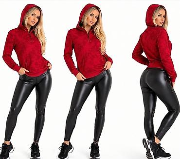 bench dukserice: Crvena ženska dukserica sa kapuljačom - Model: dukserica sa — 1