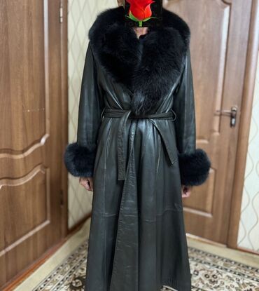 орсофит бишкек цена: 🖤 Стильный кожаный плащ-пальто 🇮🇹 📏 Размер 52 🦊 Натуральный песец