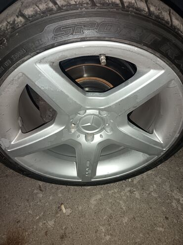 Disk təkərlər: Original AMG üslubunda yüngül lehimli disklər və təkər komplekti — 2