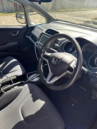 вито автамат: Honda Fit: 2010 г., 1.3 л, Автомат, Хэтчбэк — 3