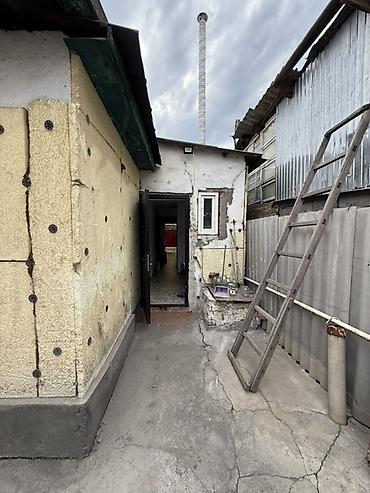 Продажа полдома: 🏡 Продаётся полдома в престижном районе Район нижний (15мин от ЦУМа) — 28