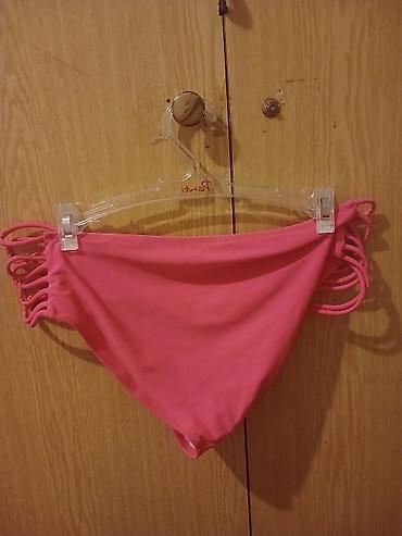 dekor saatler: Qadın bikini dəsti Kupalnik – parlaq çəhrayı - 2 parça: bardot/kupalı — 2