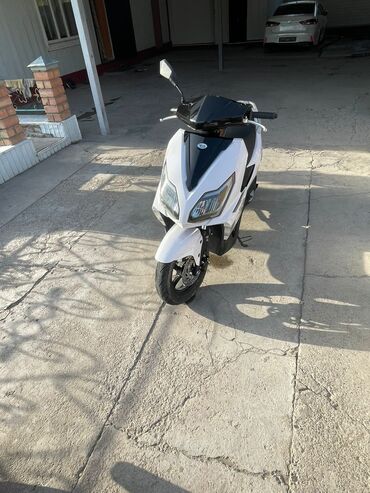 Мотоциклы и мопеды: В продаже скутер Раптор 125 куб в отличном состоянии минус только