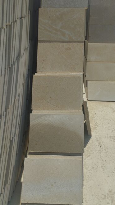 Beton plitələr: Bu məhsul çöl divarların fasad örtüyü, həmçinin pilləkənlər və — 4