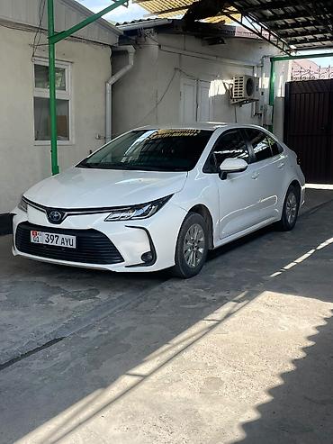 Toyota Corolla: 2022 г., 1.8 л, Автомат, Гибрид, Седан at lalafo.kg Toyota Corolla: 2022 г., 1.8 л, Автомат, Гибрид, Седан