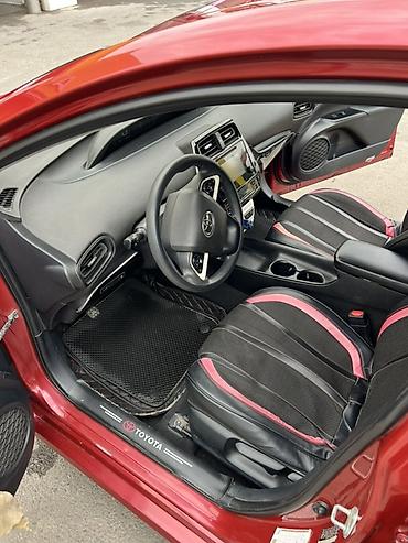 voxy noah: Toyota Prius: 2016 г., 1.8 л, Гибрид, Лифтбек — 9
