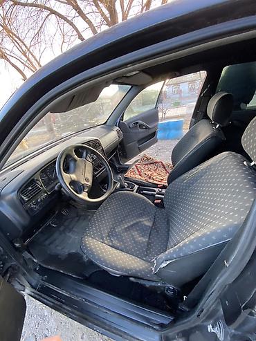 Volkswagen: Volkswagen Passat: 1994 г., 1.8 л, Седан — 10