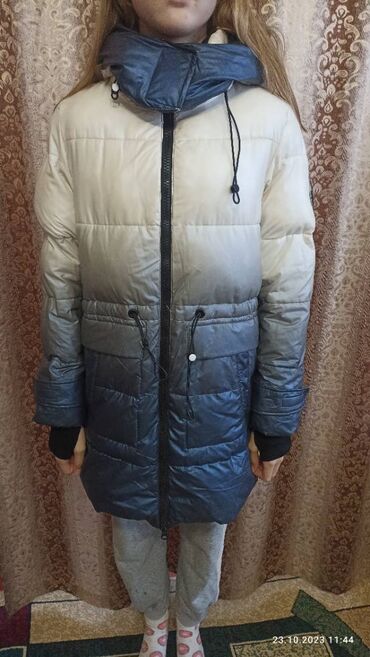 детское куртки: Куртка детская, зимняя на возраст 9-11 лет в хорошем состоянии,цена