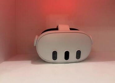 Audio: VR qulaqlığı və iki ədəd hərəkət idarəetmə kontrolleri - Rəng: ağ -