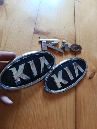 диски тойота камри оригинал: Kia orginal üstdən çıxma znak və rio emblem. orginaldır qiymət hərəsi