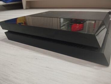 кабель для зарядки джойстика ps3: Продам Пс 4 fat в подарок два джойстика и два дска Гта и ЮФС4. минус