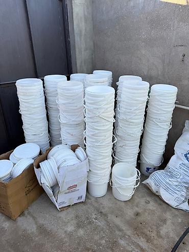 südlük keçilerin satışı: 8 kq 6 lt vedre ve elave qapaqlar satılır endirimde — 1
