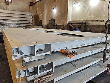 Соода жабдуулары: Автовес. Тараза. Комурго сезонго чакан тараза. Узуну 5 м. Туурасы — 4