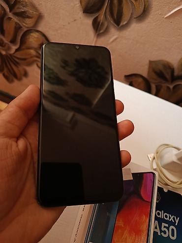 32 gb telefon: Samsung Galaxy A50, 64 GB, rəng - Mavi, İki sim kartlı — 3