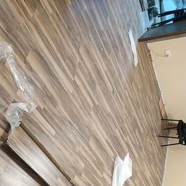 Döşəmə işləri: Laminat ustasi 3 azn laminatin yuksek seviyede vurulub tehvil — 5