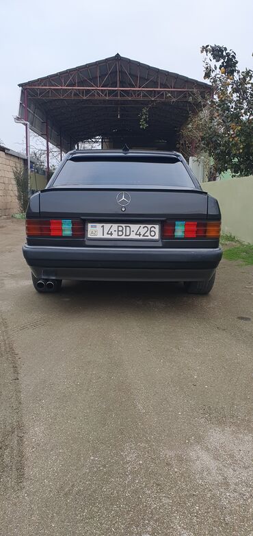 Mercedes-Benz: Mercedes-Benz 190 (W201): 2 l | 1990 il Sedan — 5