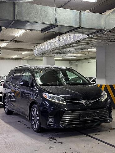 Toyota: Toyota Sienna: 2019 г. — 2