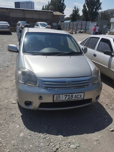 Toyota: Toyota Raum: 2003 г., 1.5 л, Автомат, Бензин