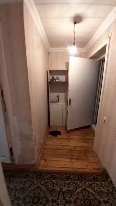 Mənzil kirayələyirəm: Kirayə verilir Gəncədə imperyal şadlıq sarayı qabaqndakı bina 3cü -da lalafo.az — 7 Mənzil kirayələyirəm: Kirayə verilir Gəncədə imperyal şadlıq sarayı qabaqndakı bina 3cü — 7