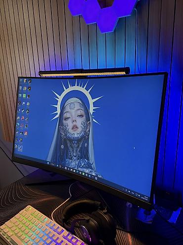 240hz: Ev şəraitində səliqəli istifadə olunub. Arxasındakı işığı da — 2